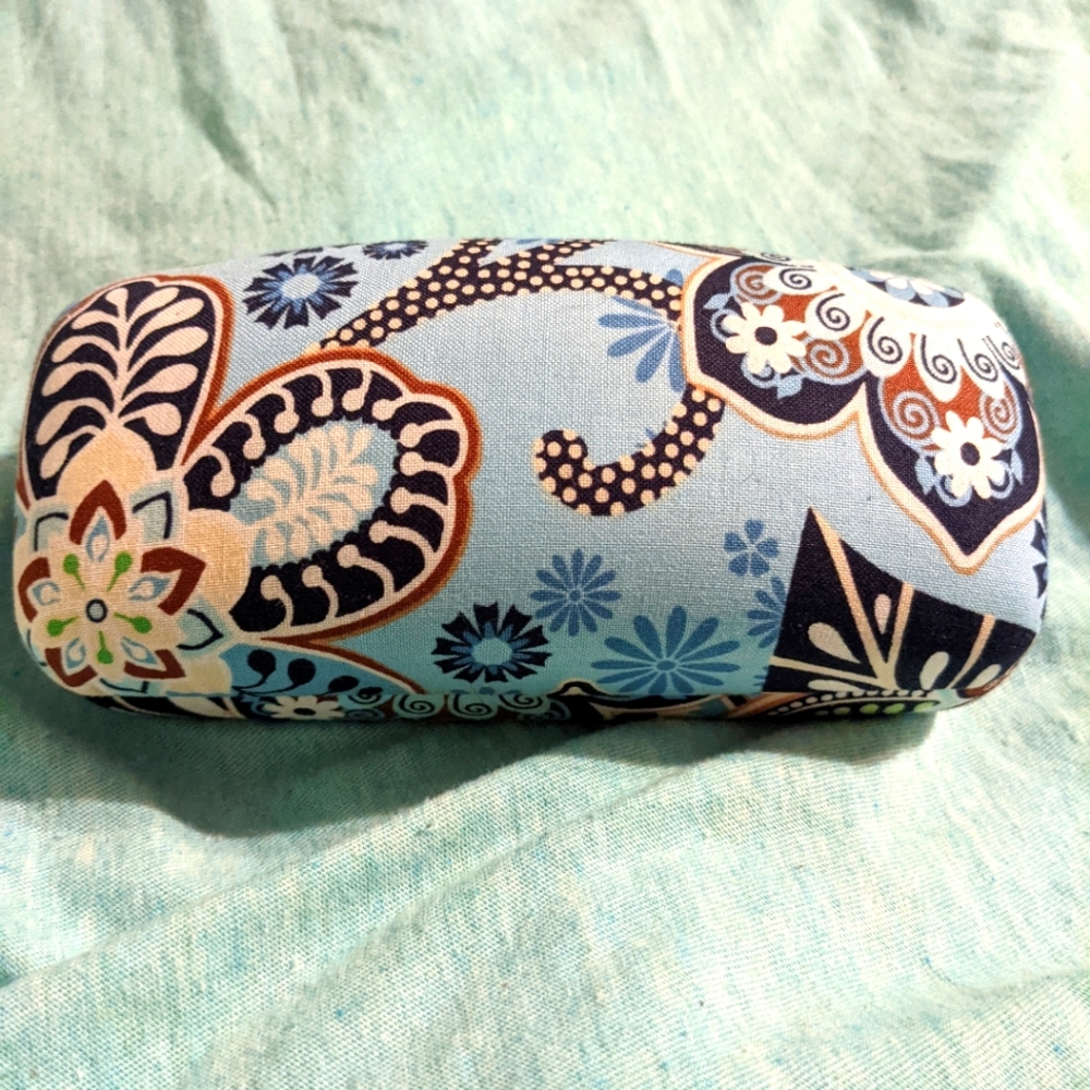 Vera Bradley Hard Sunglass Casr